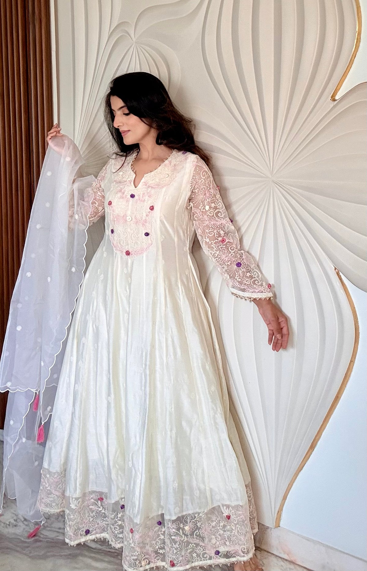 Gulrangi – Ivory Chanderi Anarkali Suit